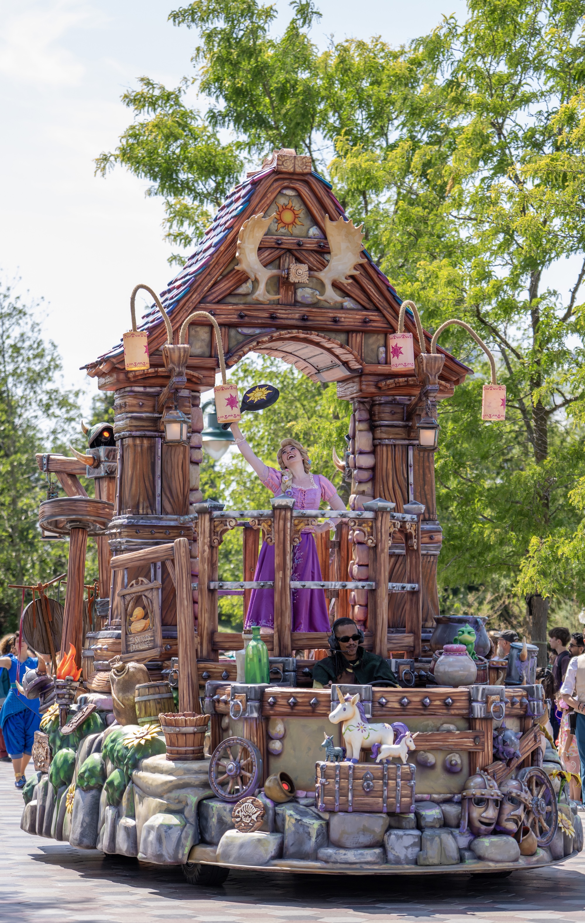 Disneyland Paris - DISNEY ADVENTURE WORLD S’ENRICHIT D’UNE NOUVELLE EXPERIENCE : ​ LA CAVALCADE DES PRINCESSES DISNEY ARRIVE LE 24 JUILLET 2026 ​ DANS LE SECOND PARC REIMAGINE DE DISNEYLAND® PARIS