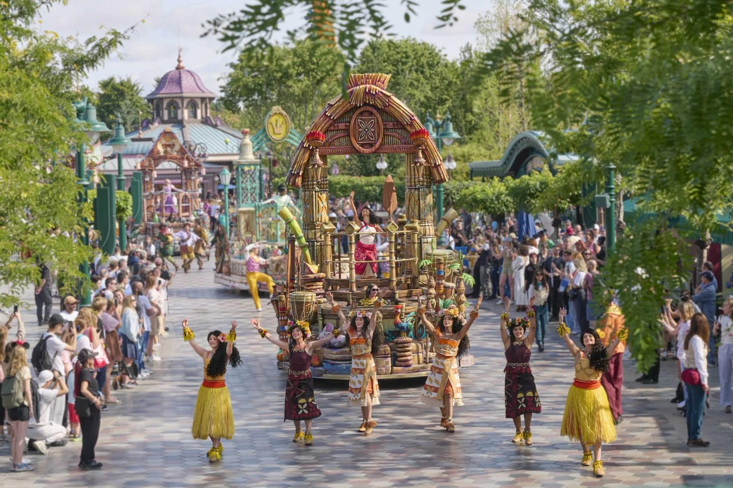 Disneyland Paris - DISNEY ADVENTURE WORLD S’ENRICHIT D’UNE NOUVELLE EXPERIENCE : ​ LA CAVALCADE DES PRINCESSES DISNEY ARRIVE LE 24 JUILLET 2026 ​ DANS LE SECOND PARC REIMAGINE DE DISNEYLAND® PARIS