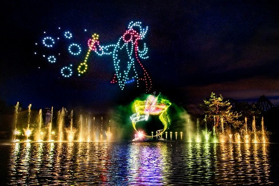 Parc Astérix - LE PARC ASTÉRIX DÉVOILE SON NOUVEAU SPECTACLE NOCTURNE DE L'ÉTÉ « ASTÉRIX ET LA POTION D'ÉTOILES »