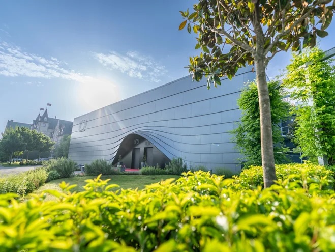 Europa-Park - Le restaurant gastronomique multisensoriel « Eatrenalin » décroche sa première étoile Michelin à Europa-Park